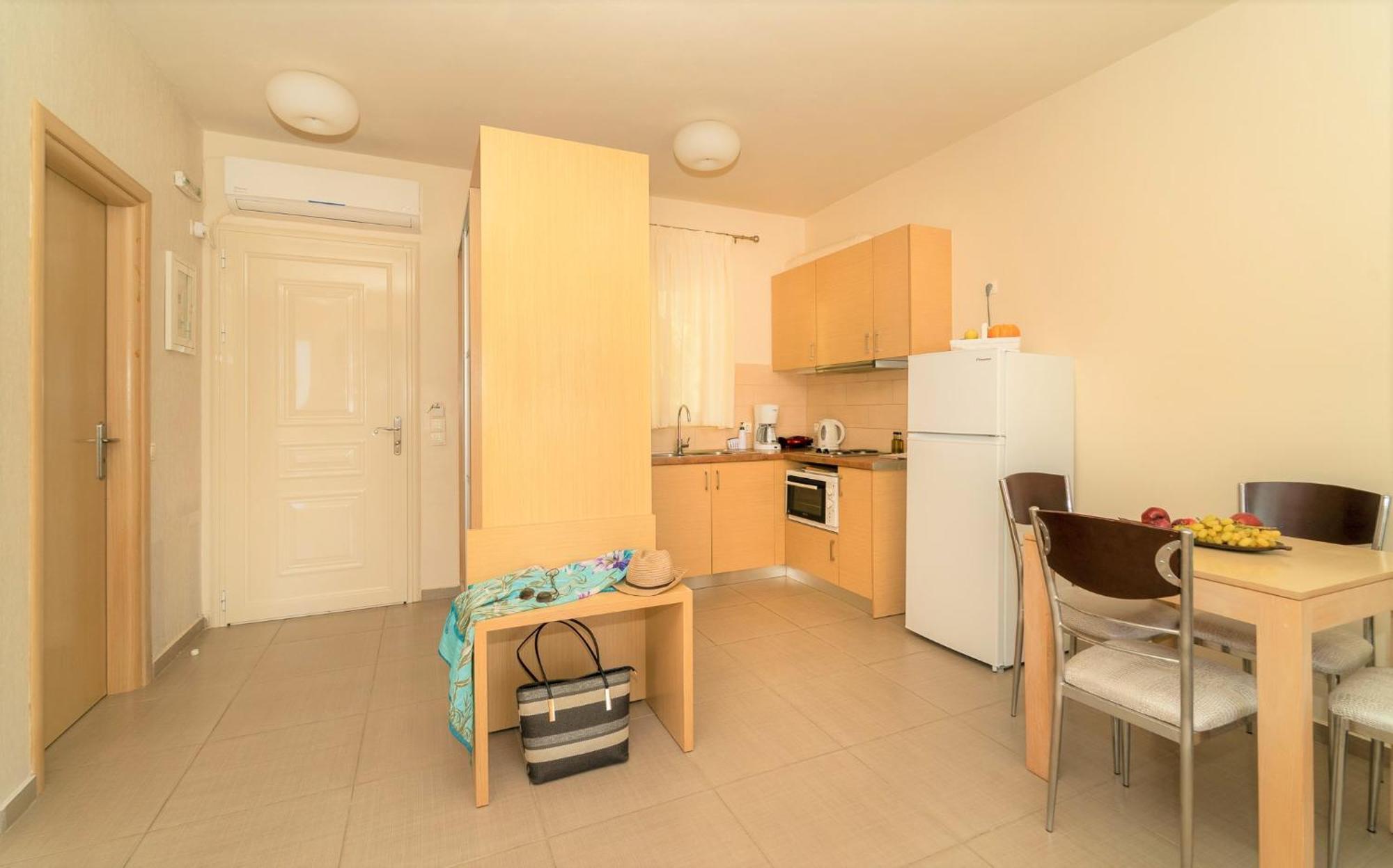 Vereniki Apartments Финикунда Экстерьер фото